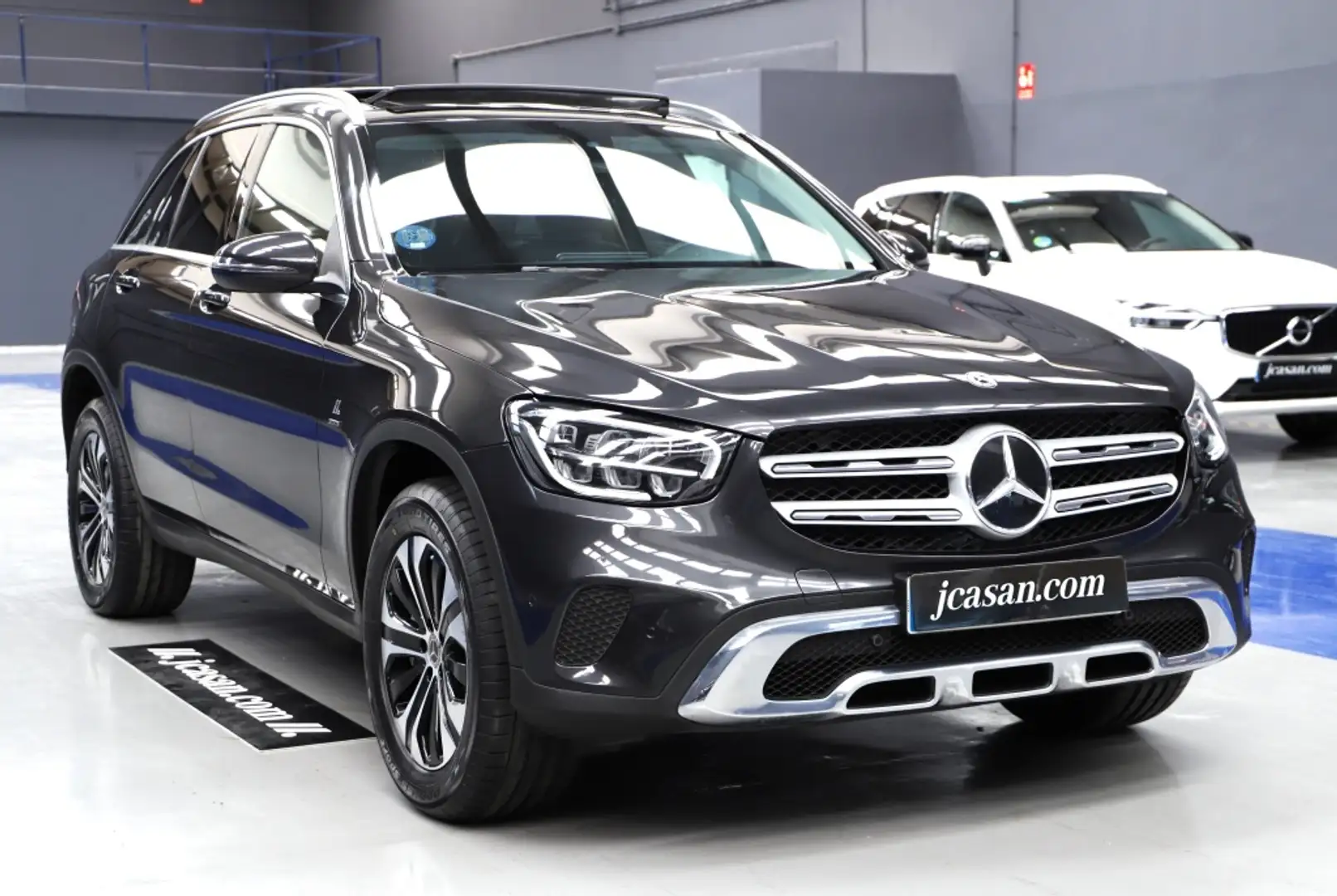 Mercedes-Benz GLC 300 300e 4Matic 9G-Tronic Gris - 2
