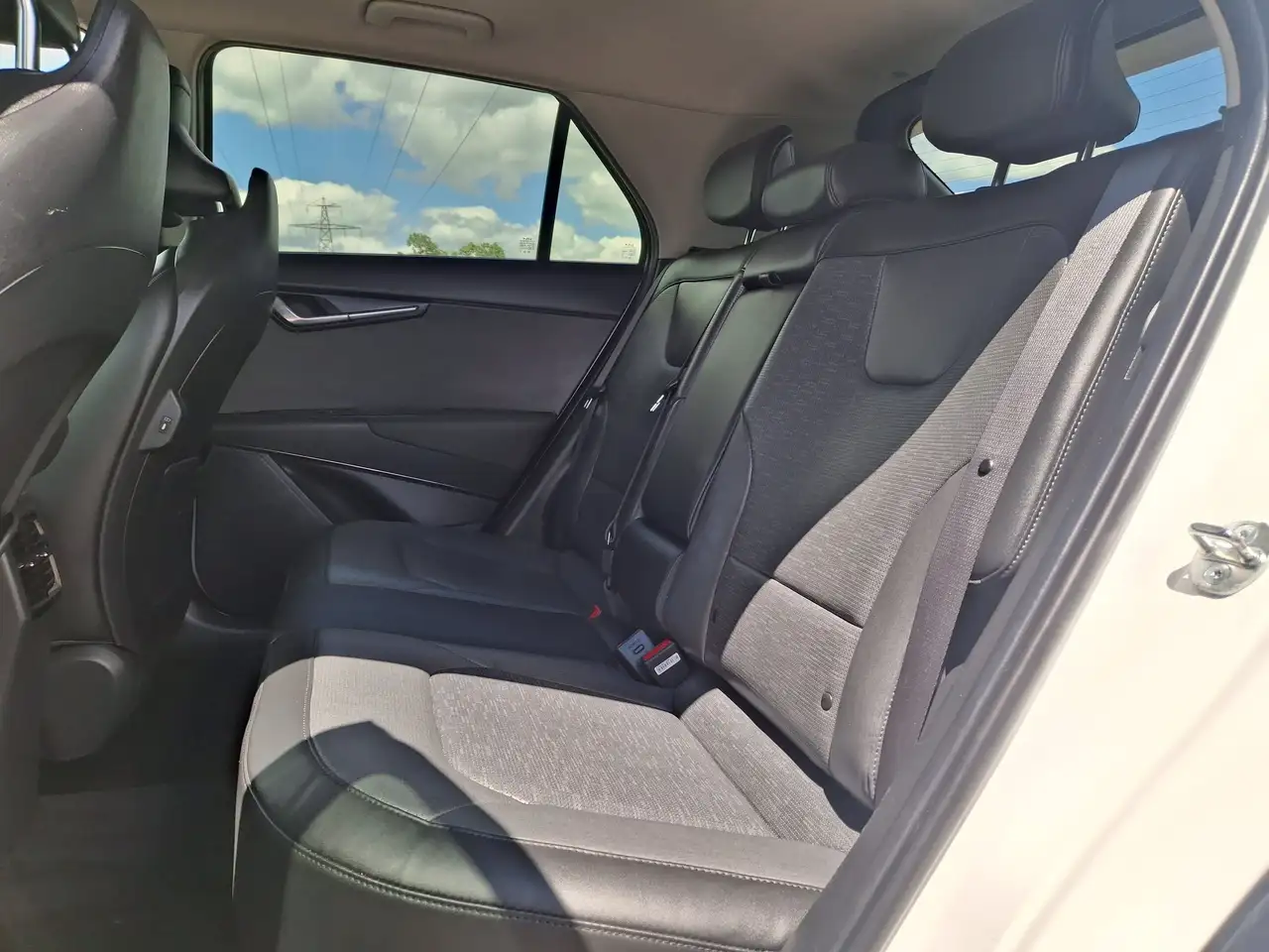 Kia Niro снимка Kia Niro