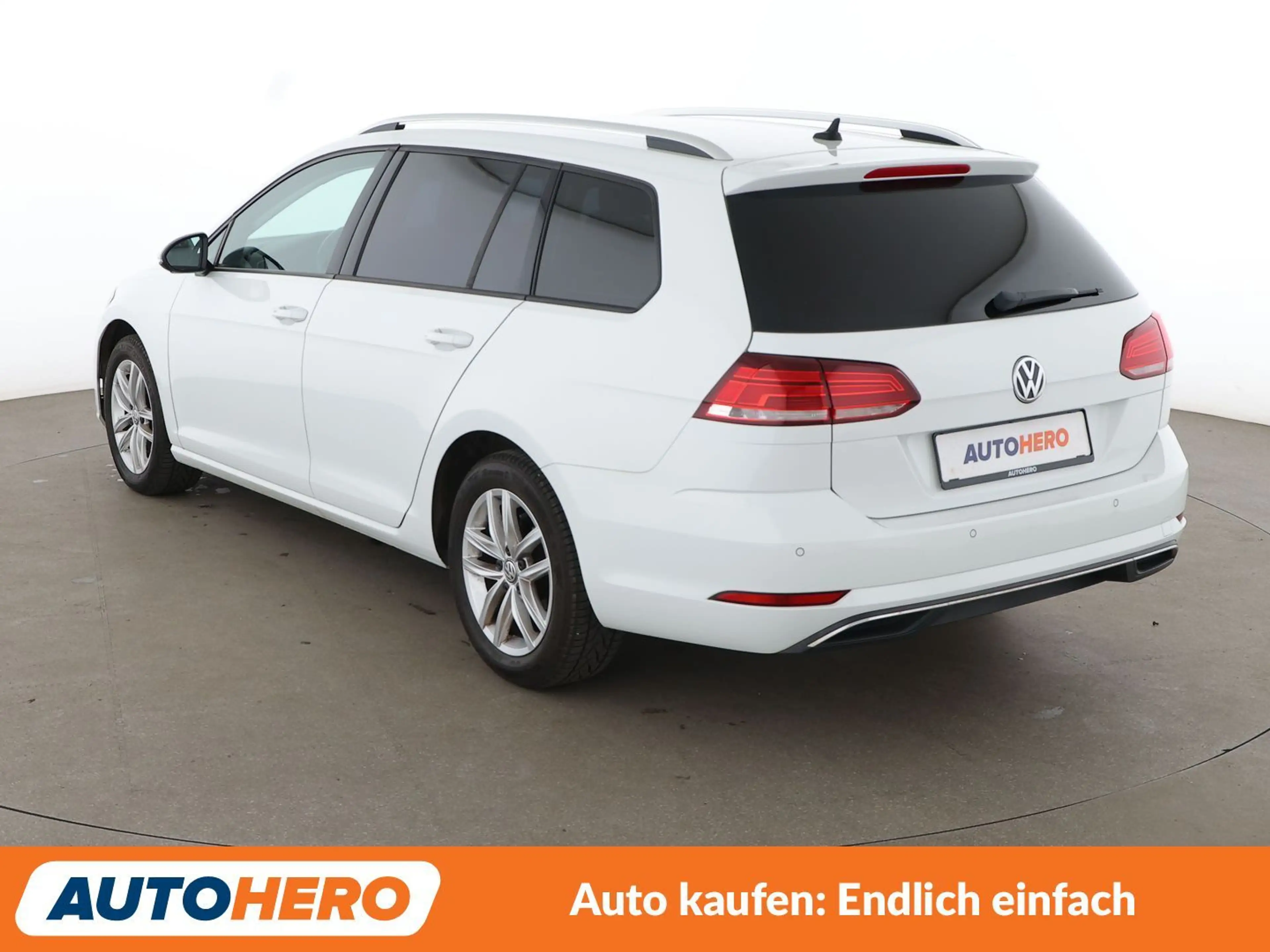 Volkswagen Golf 1.0 TSI Comfortline BlueMotion Tech*NAVI*ACC*PDC* — photo 4