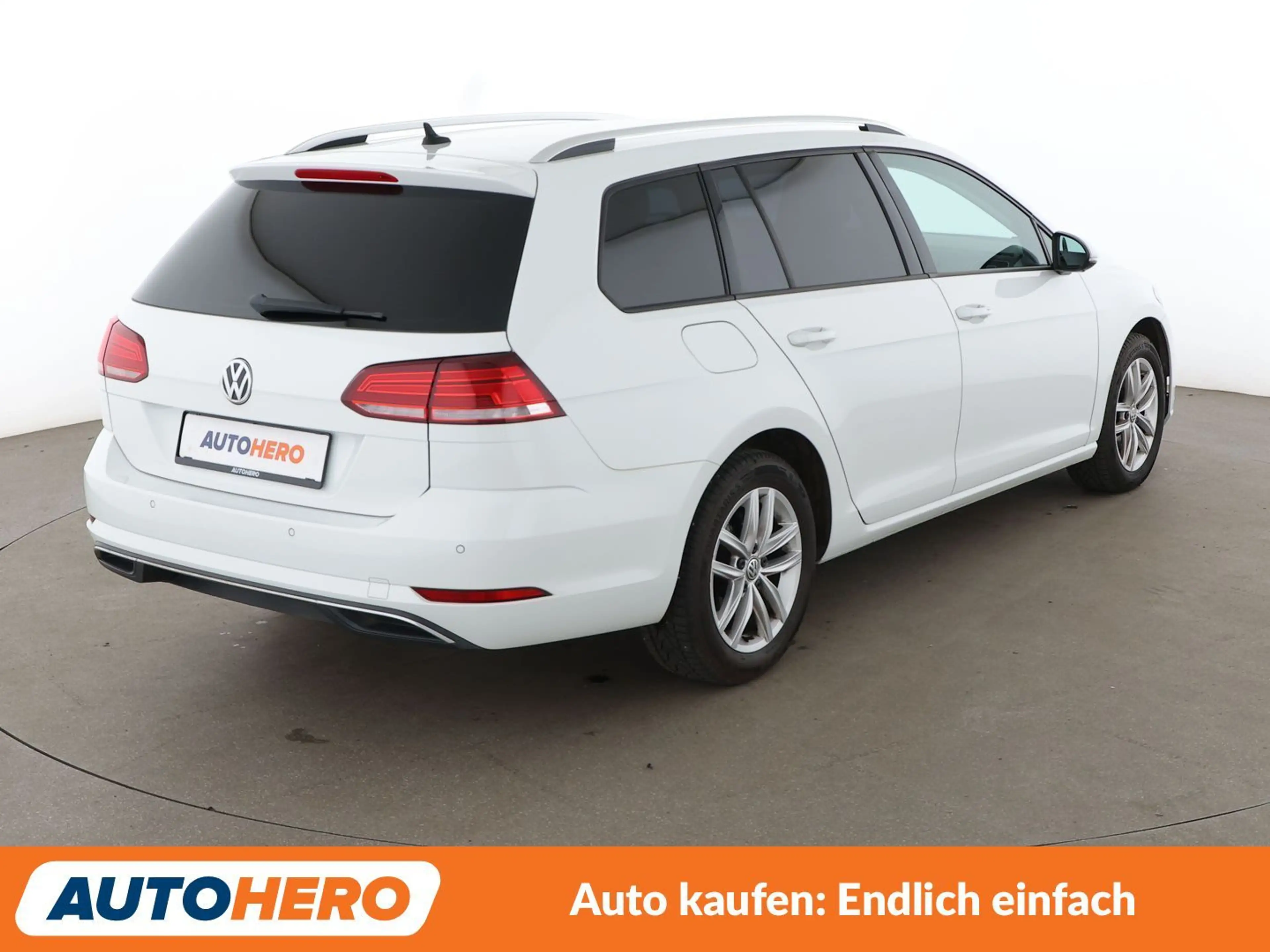 Volkswagen Golf 1.0 TSI Comfortline BlueMotion Tech*NAVI*ACC*PDC* — photo 6