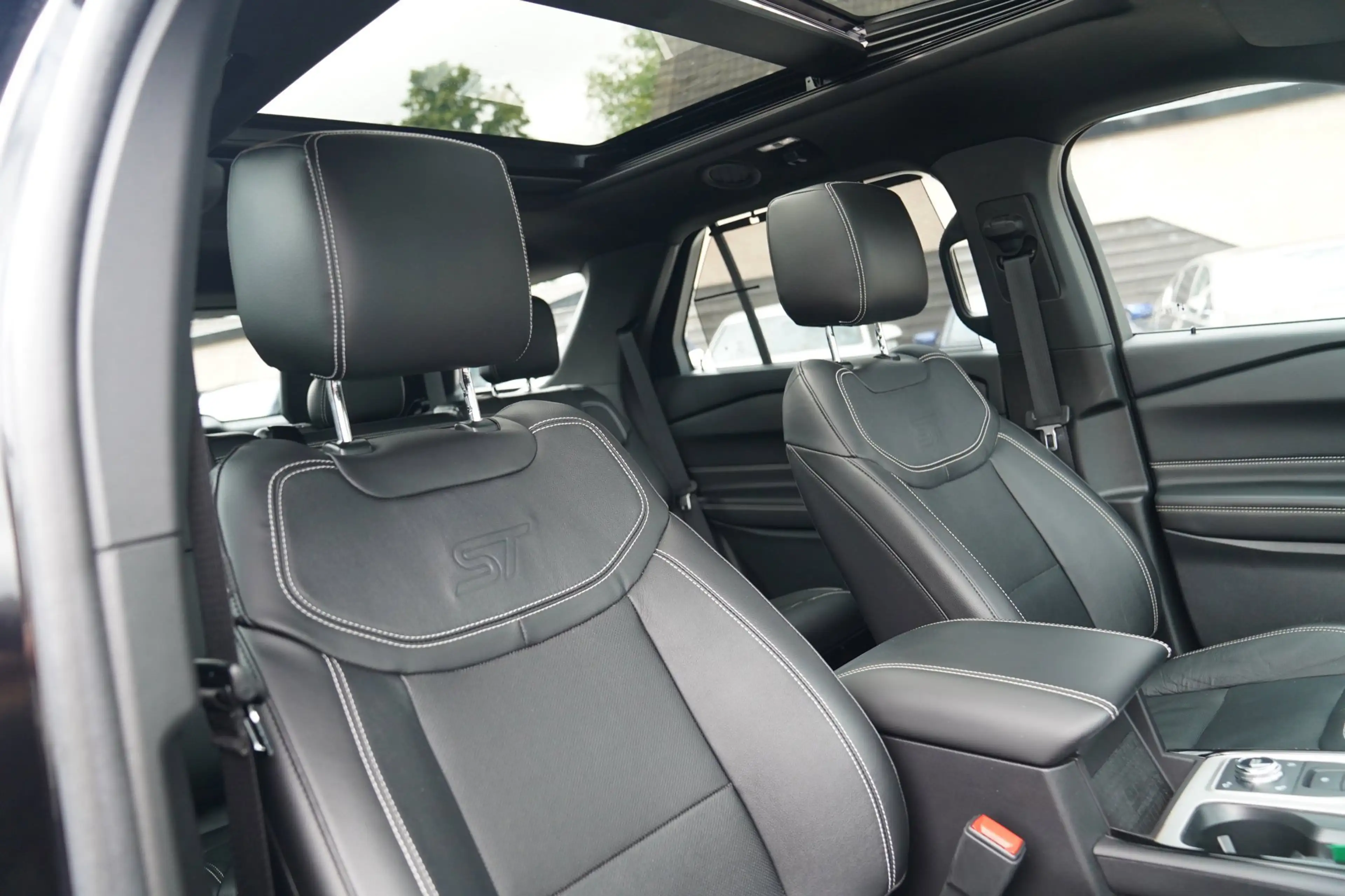 Ford Explorer 3.0 V6 EcoBoost PHEV ST-Line | Panorama | Adaptiev — photo 26