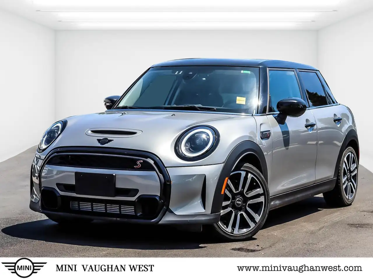 2023 MINI 5 Door