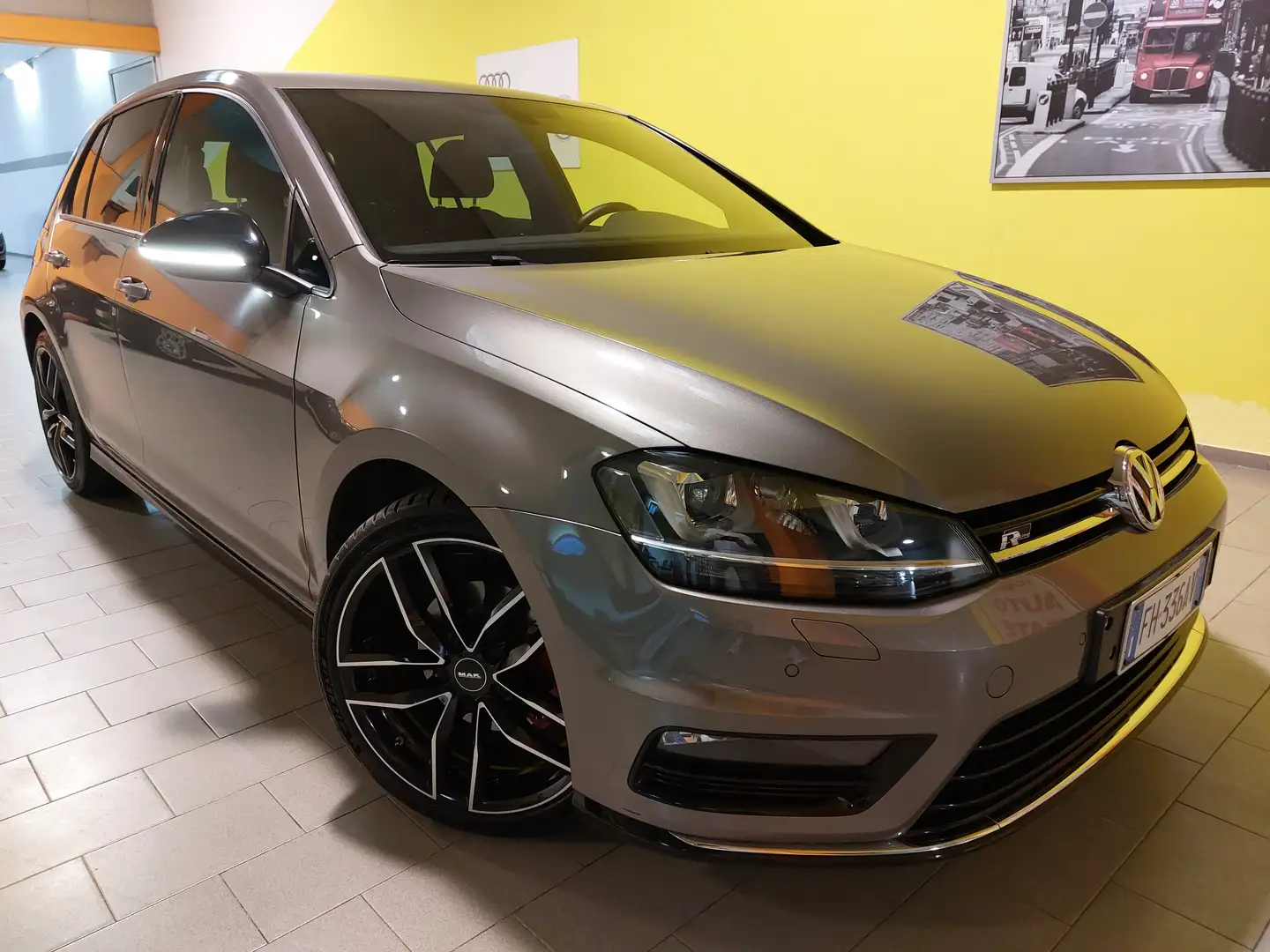 Volkswagen Golf GOLF 1.6 TDI 110CV DSG R-LINE LED-CERCHI18" Grigio - 2