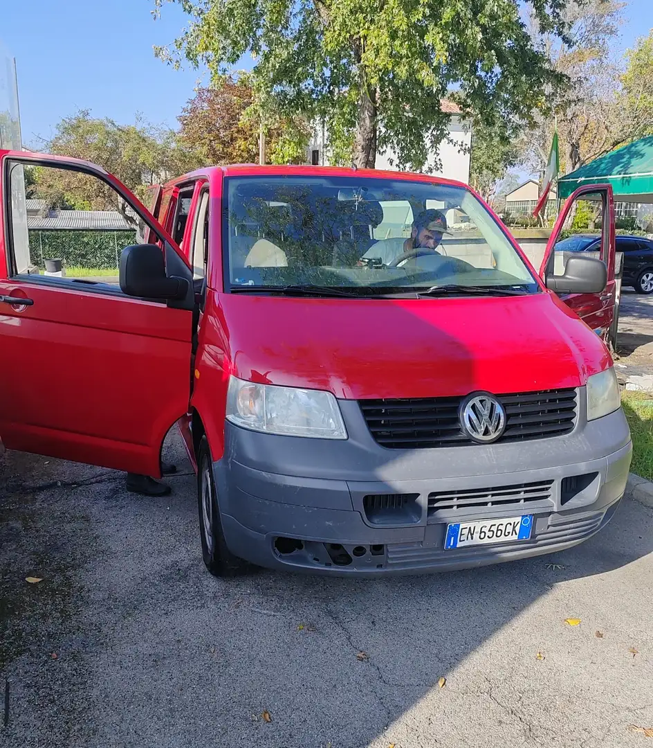 Volkswagen Transporter - 1