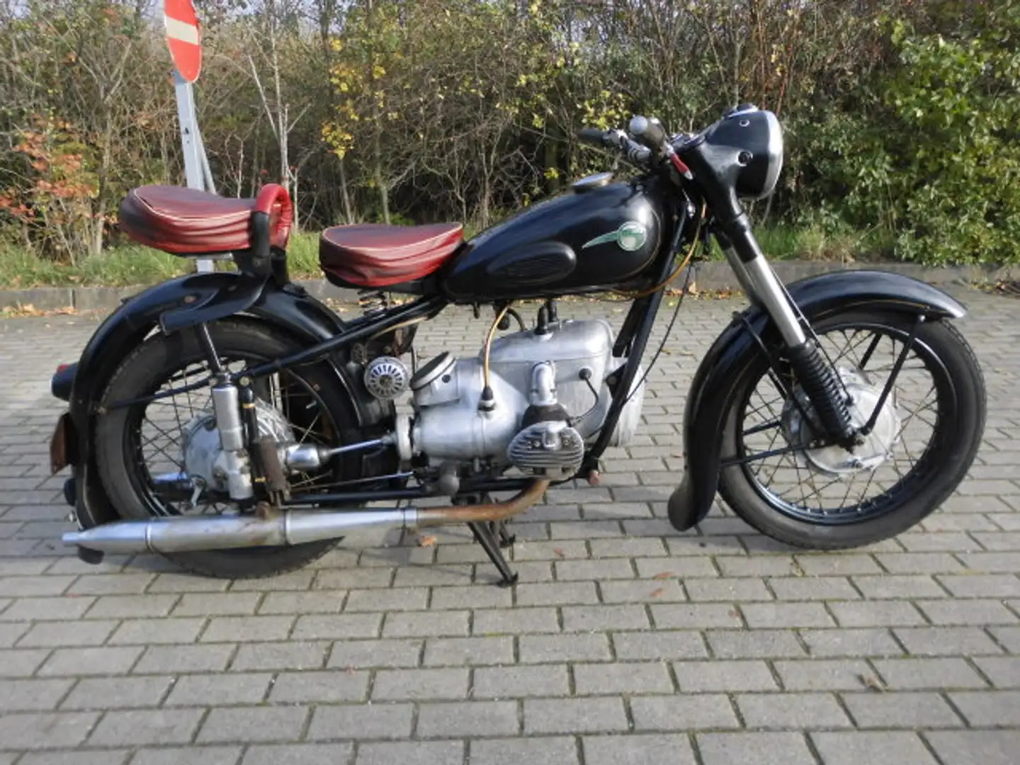 MZ BK 350 Zwart - 2