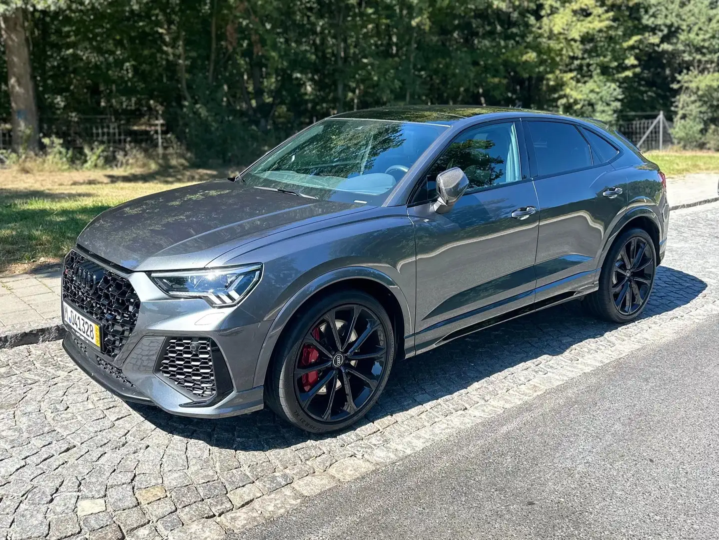 Audi RS Q3 Sportback 280kMH B&O 8-fach 21&20“ AHK Carbon Grau - 1