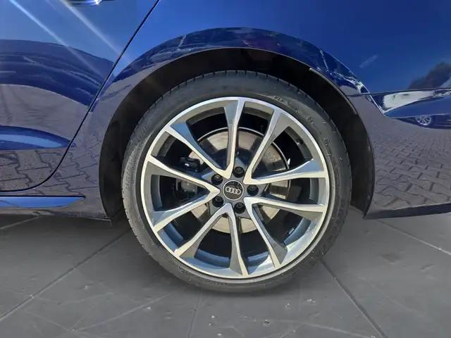 Audi S4 view 15