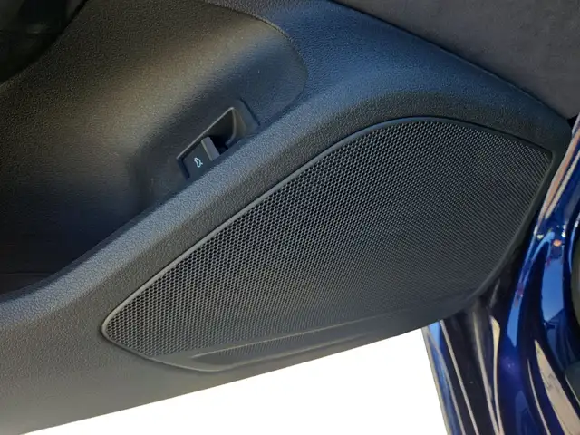 Audi S4 view 11