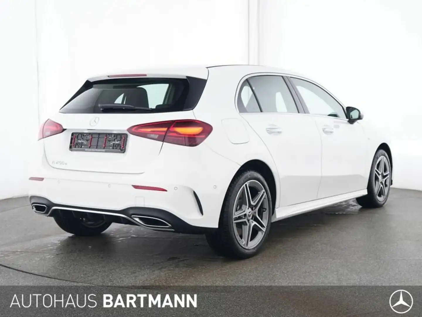 Mercedes-Benz A 250 A 250 e AMG ADVANCED Plus LED+KAMERA+SZH+PTS+AMB Weiß - 2