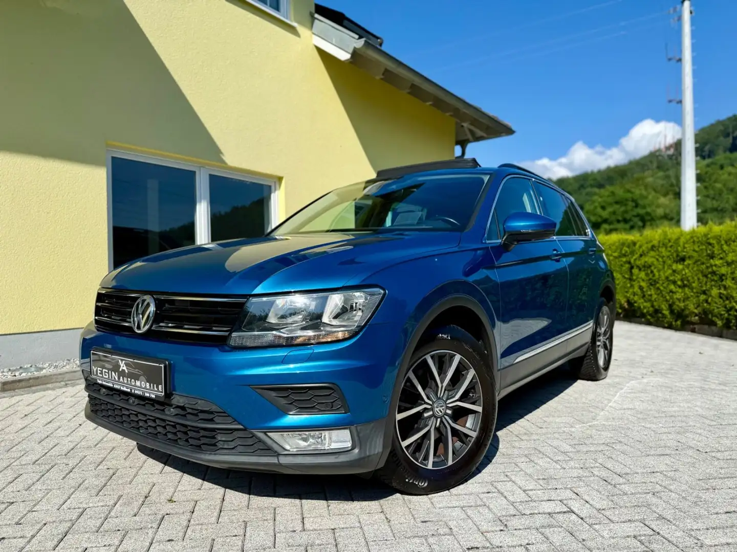 Volkswagen Tiguan 1.4 TSI Comfortline Virtual-Pano-HUD-360° Blau - 2