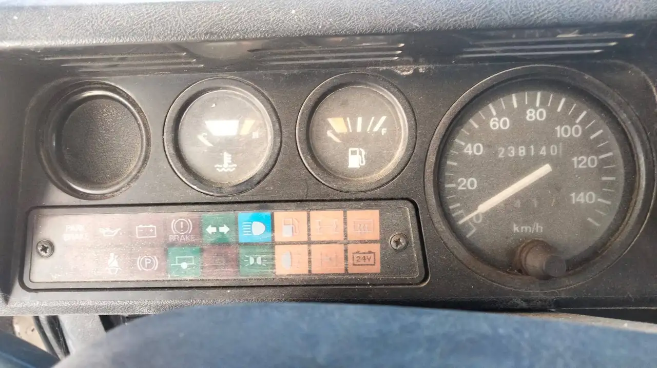Land Rover Defender 90 2.5 tdi Hard top, foto 4