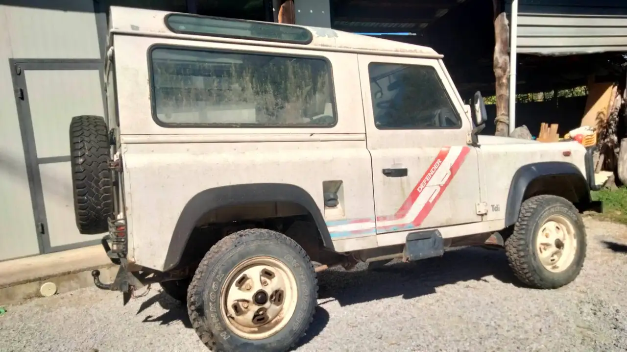 Land Rover Defender 90 2.5 tdi Hard top, foto 1