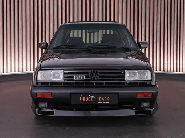 Volkswagen Golf view 6