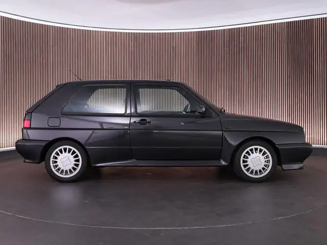 Volkswagen Golf view 14
