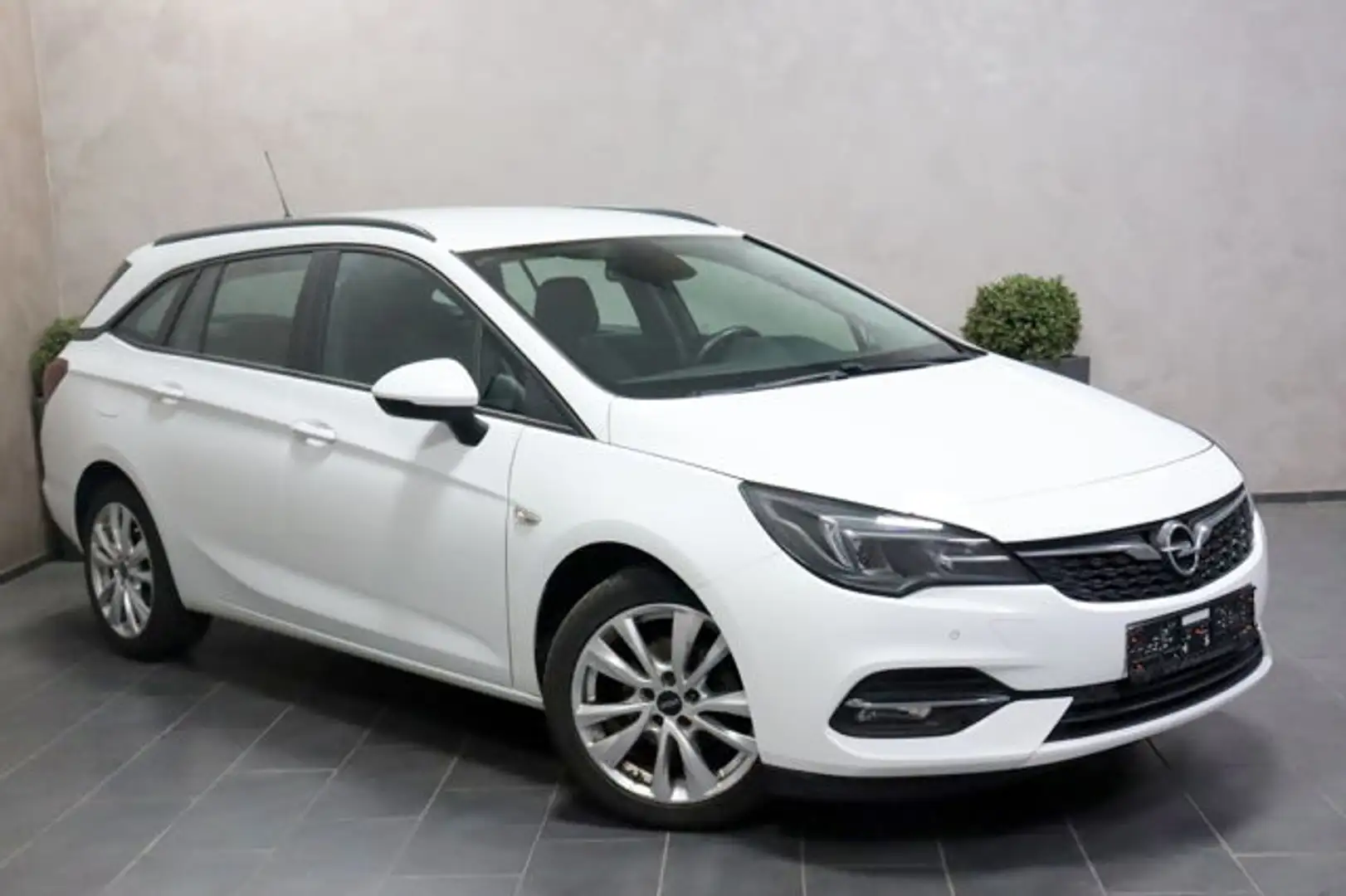 Opel Astra K Sports Tourer Edition AHK LED NAVI SHZ Blanco - 2
