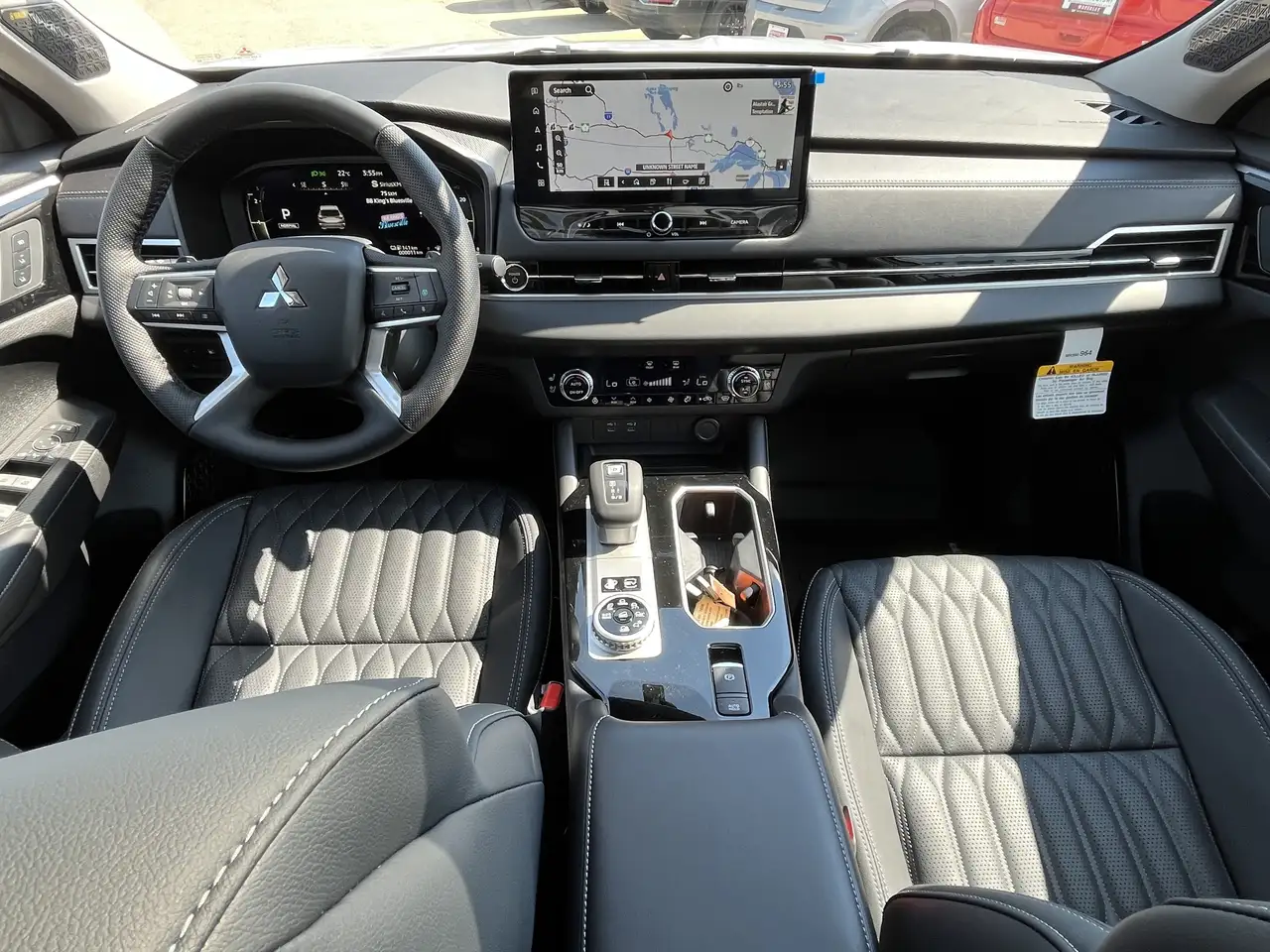 Mitsubishi Outlander снимка Mitsubishi Outlander