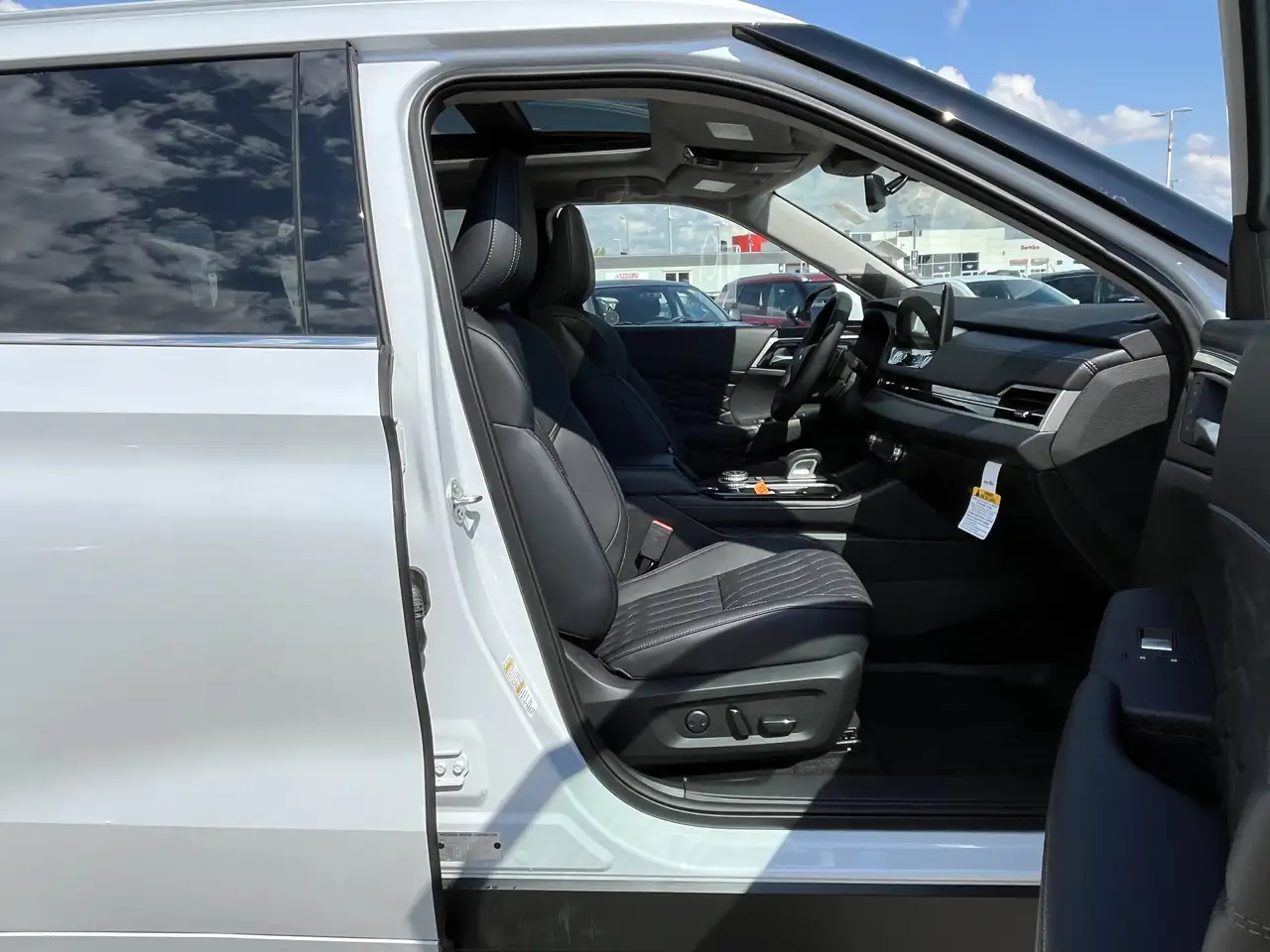 Mitsubishi Outlander снимка Mitsubishi Outlander
