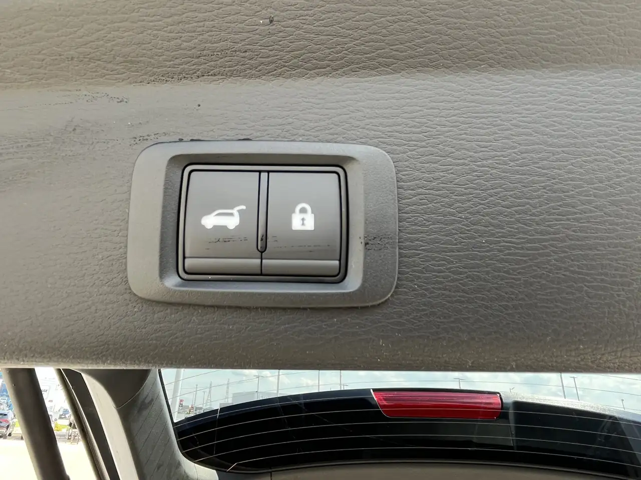Mitsubishi Outlander снимка Mitsubishi Outlander