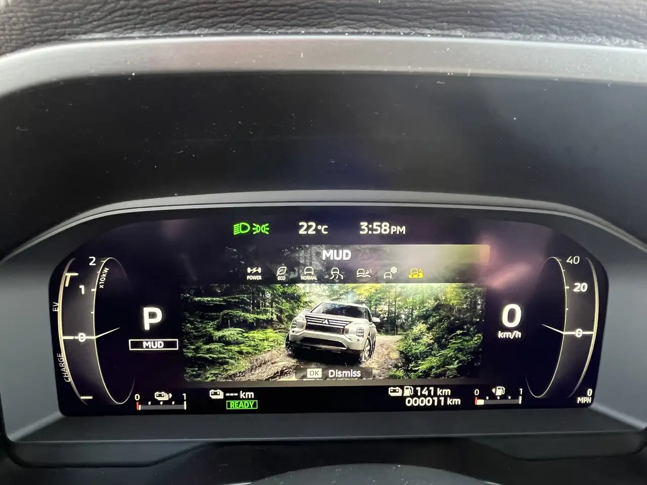 Mitsubishi Outlander снимка Mitsubishi Outlander