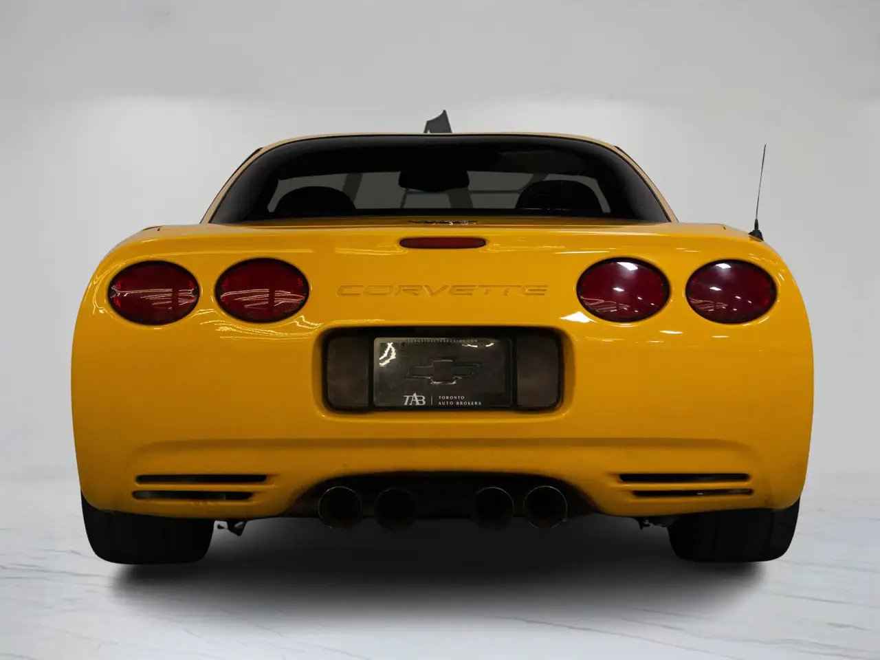 Chevrolet Corvette снимка Chevrolet Corvette