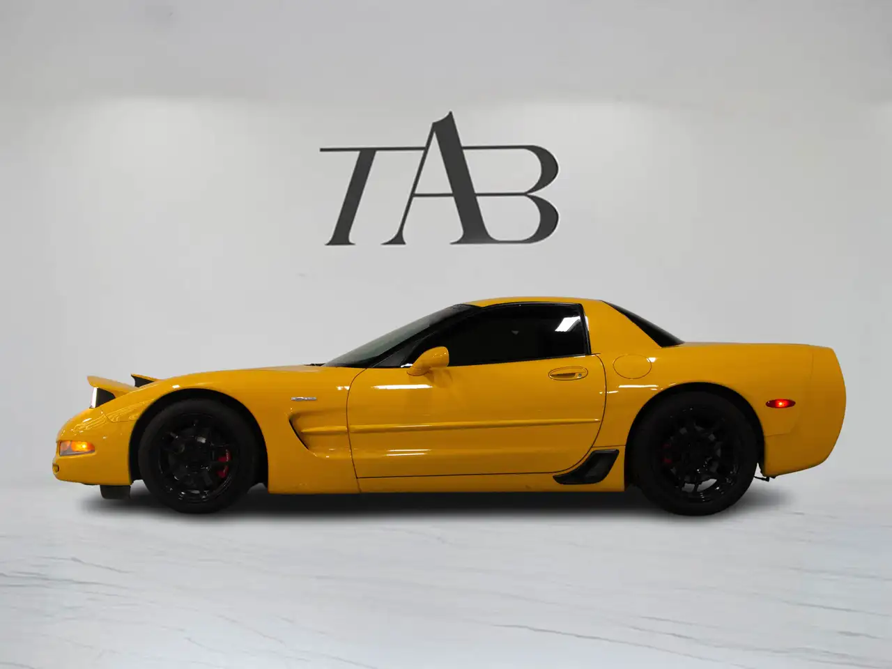 Chevrolet Corvette снимка Chevrolet Corvette