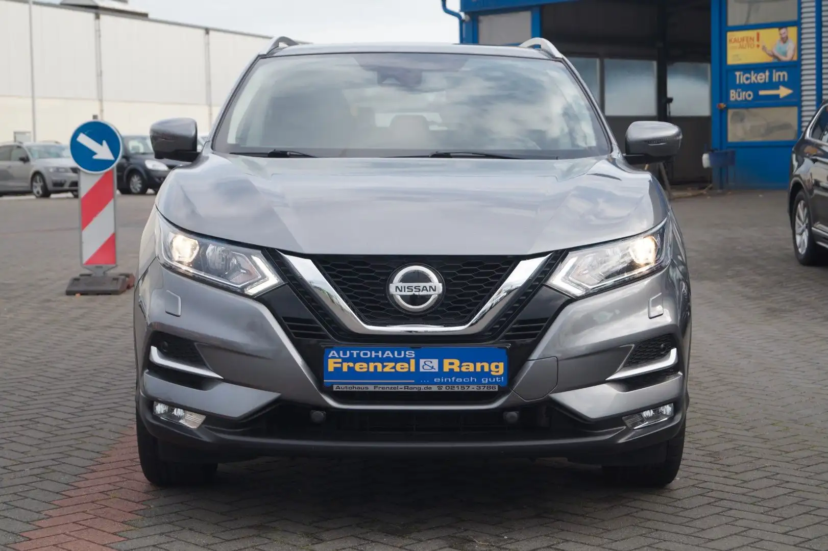 Nissan Qashqai N-Connecta *360*Lane*Navi*DAB*Front*Pano Gris - 2