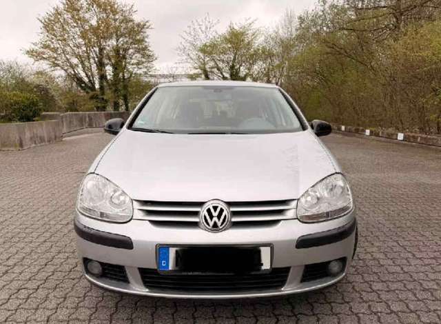 Volkswagen Golf Standard Model