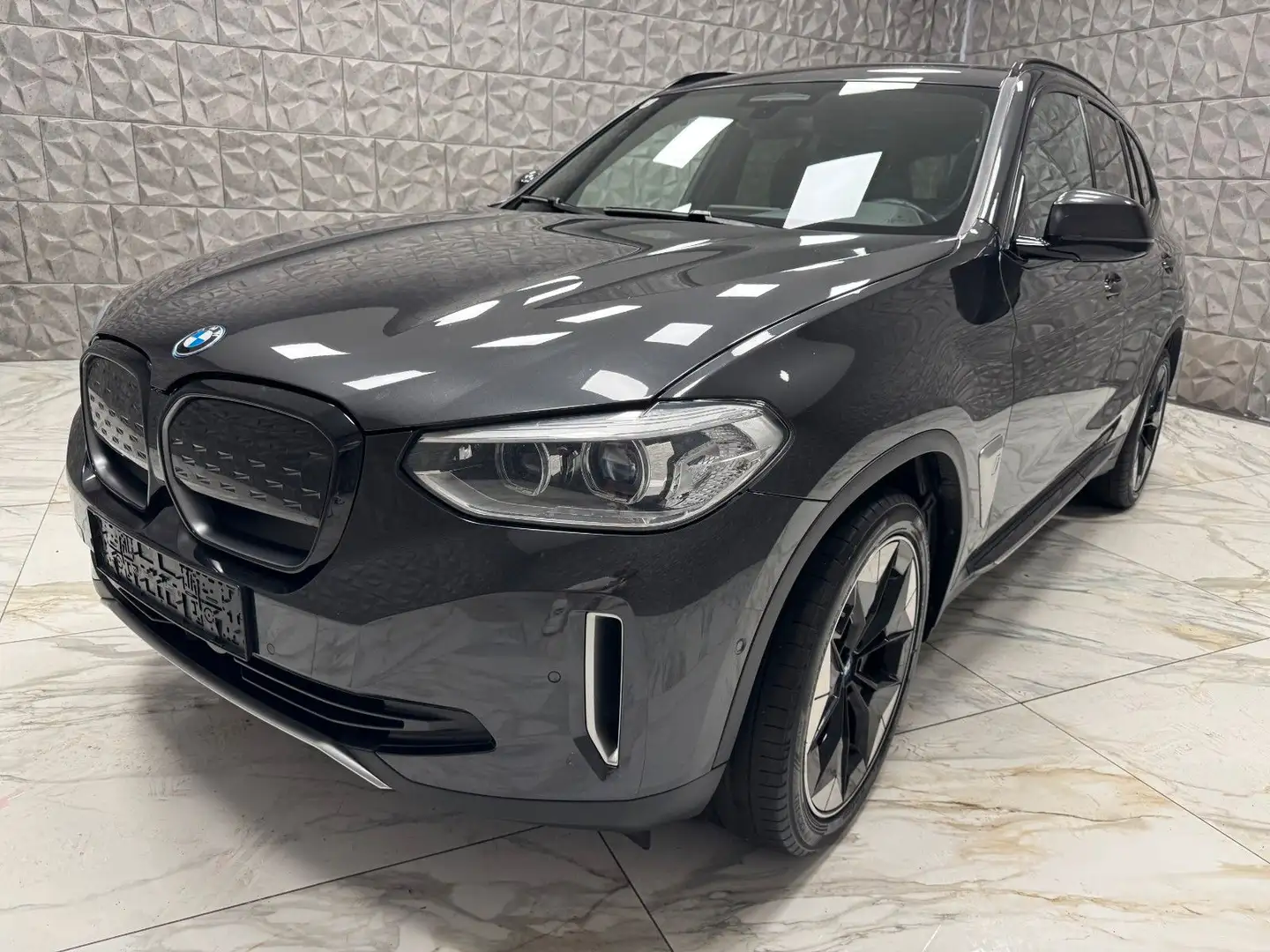 BMW iX3 Inspiring *Panorama-Shadow-Line-Led-Leder* Grau - 1