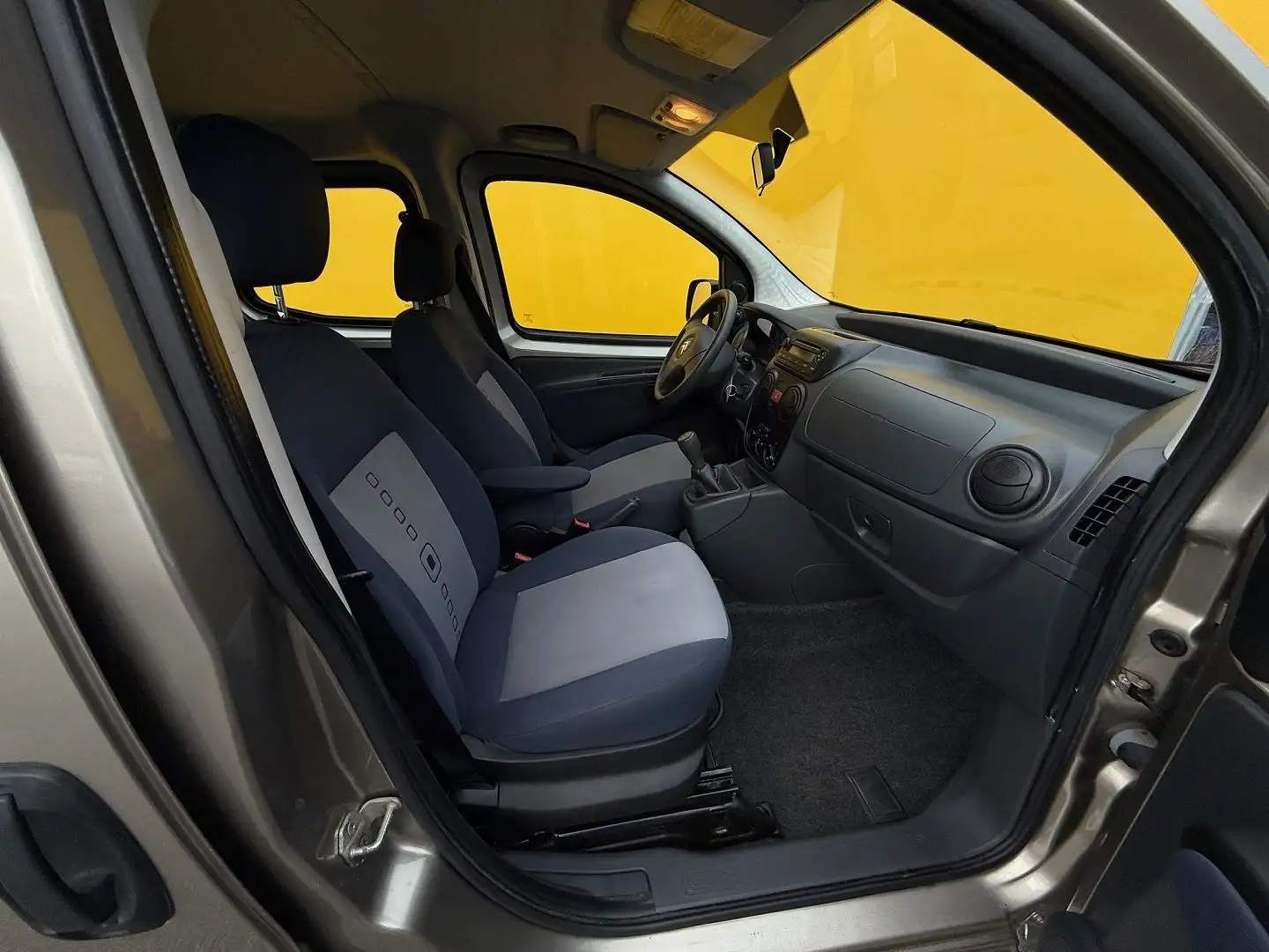 Citroen Nemo 1.4 HDI70 CONFORT 5P Beige - 2