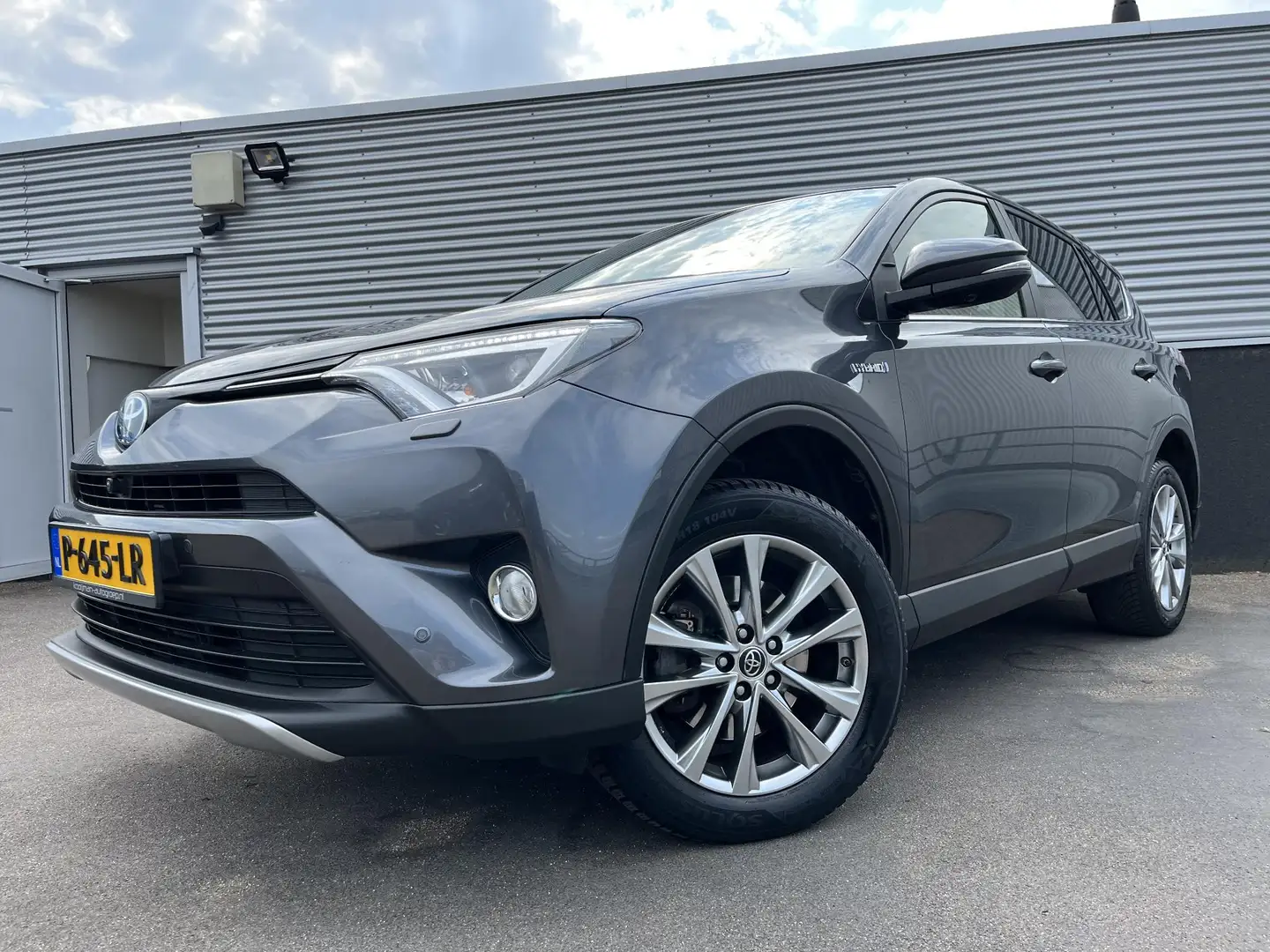 Toyota RAV 4 2.5 Hybrid Executive Schuif/kanteldak, Trekhaak, S Grijs - 2