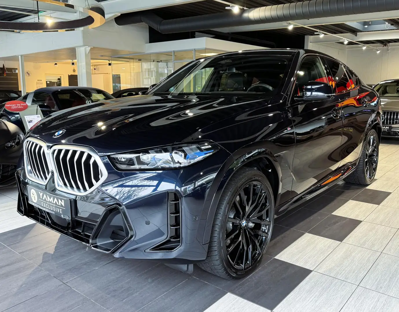 BMW X6 3.0 d xDr M Sport*Luftf.*Pano*Iconic*Massage Zwart - 1