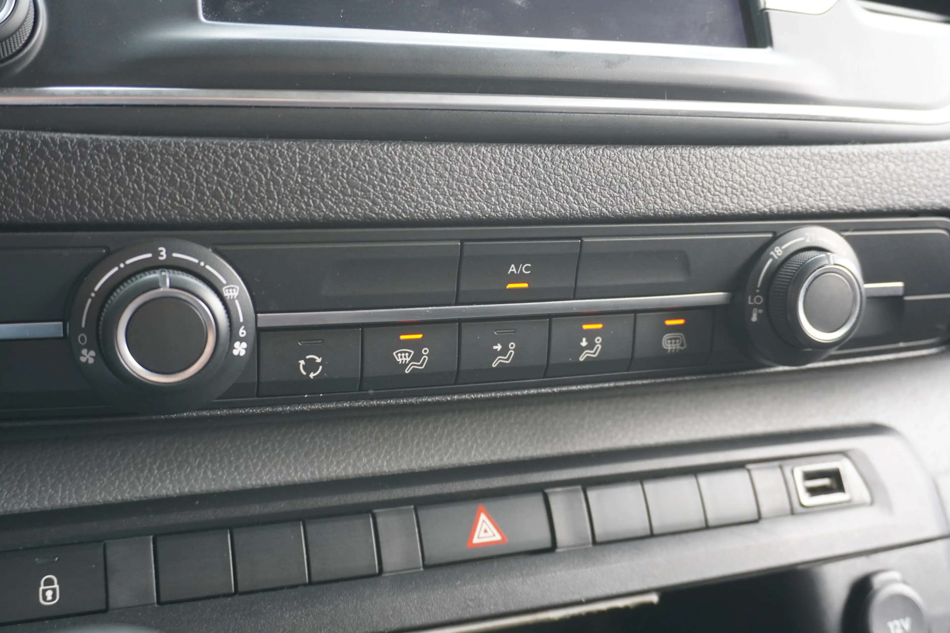 Peugeot Expert 2.0 BlueHDI 120PK Dubbel cabine EURO 6 - Airco -Na — photo 11