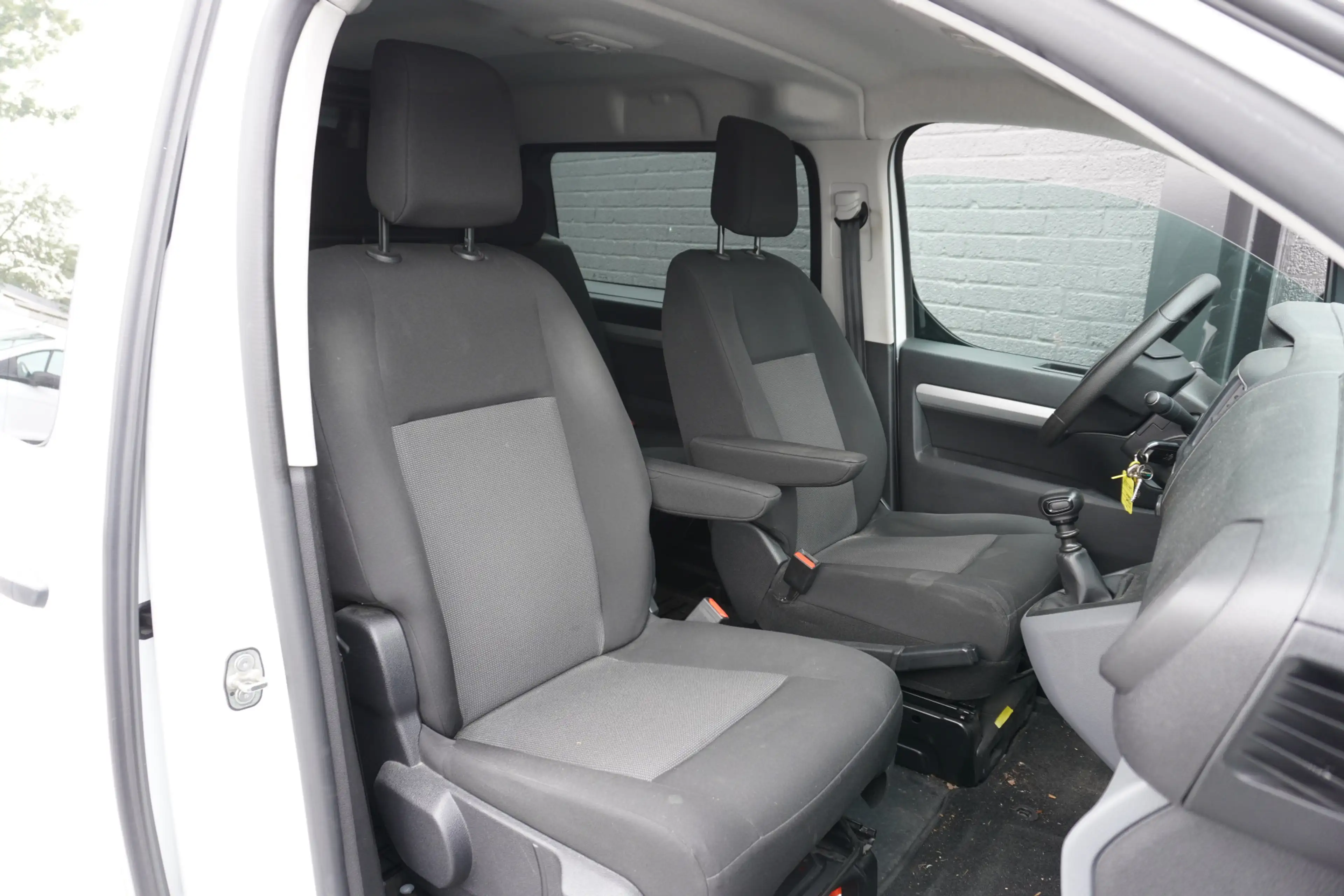 Peugeot Expert 2.0 BlueHDI 120PK Dubbel cabine EURO 6 - Airco -Na — photo 5