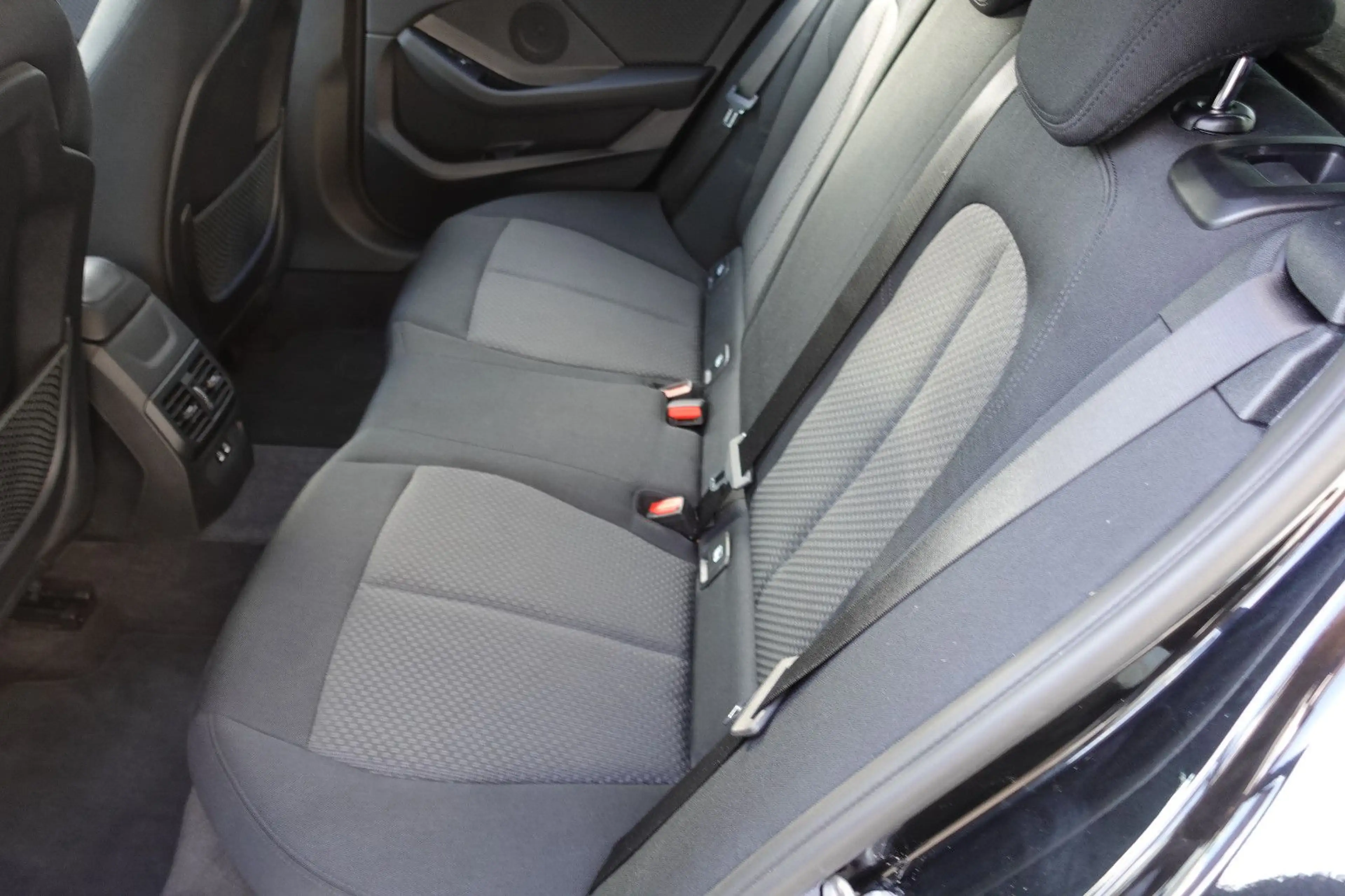 BMW 120 1 Limousine 120 d Advantage — photo 14