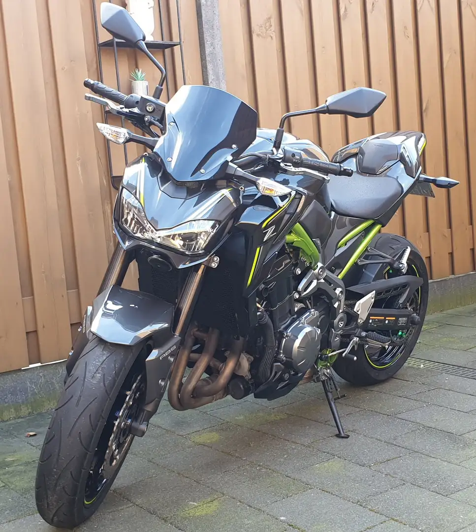 Kawasaki Z 900 siva - 1