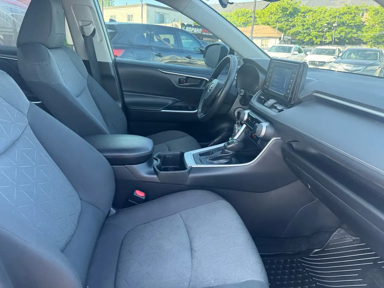 Toyota RAV 4 снимка Toyota RAV 4