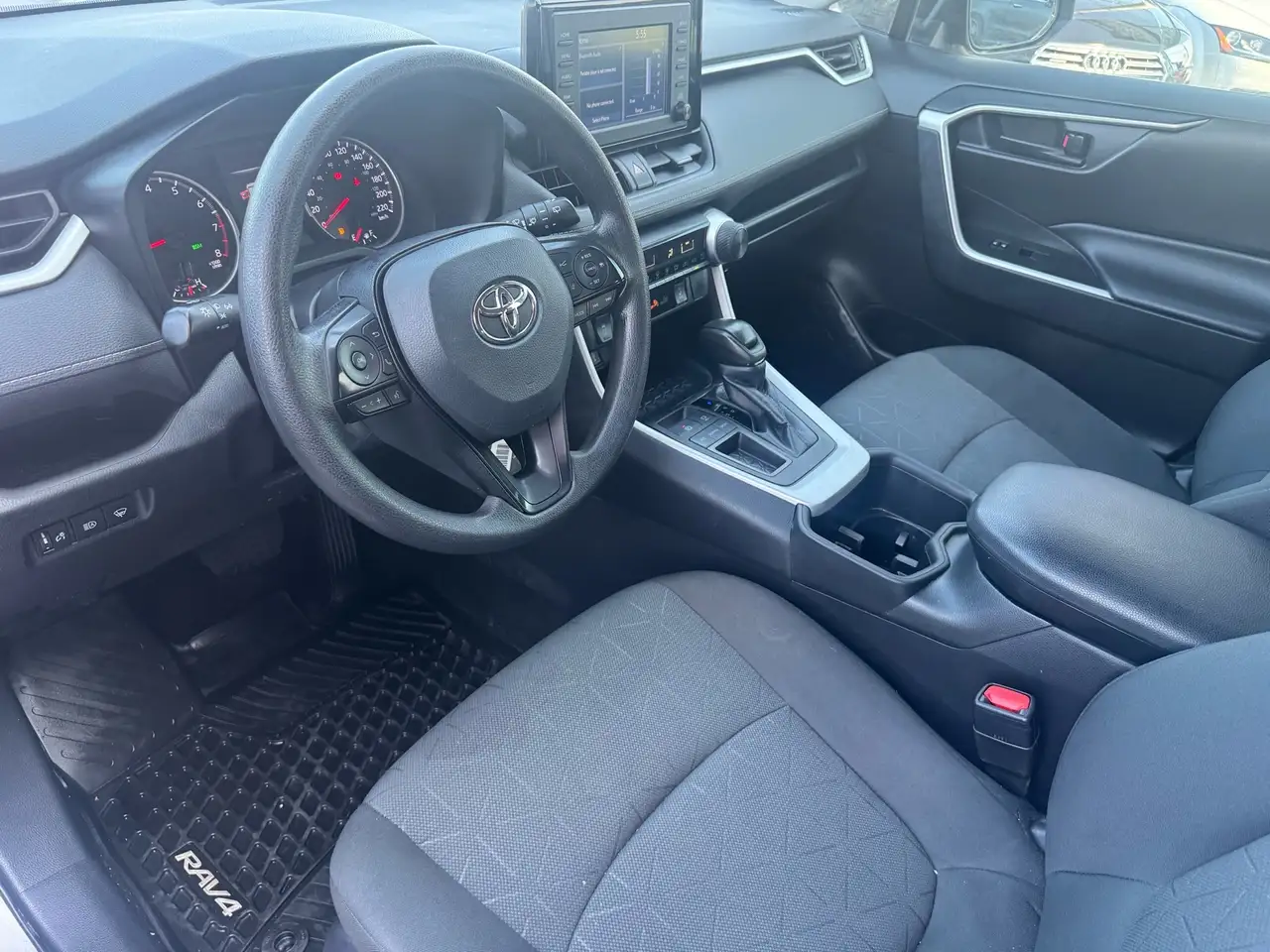 Toyota RAV 4 снимка Toyota RAV 4