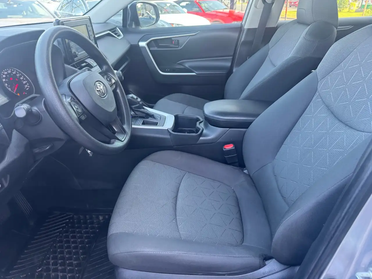 Toyota RAV 4 снимка Toyota RAV 4