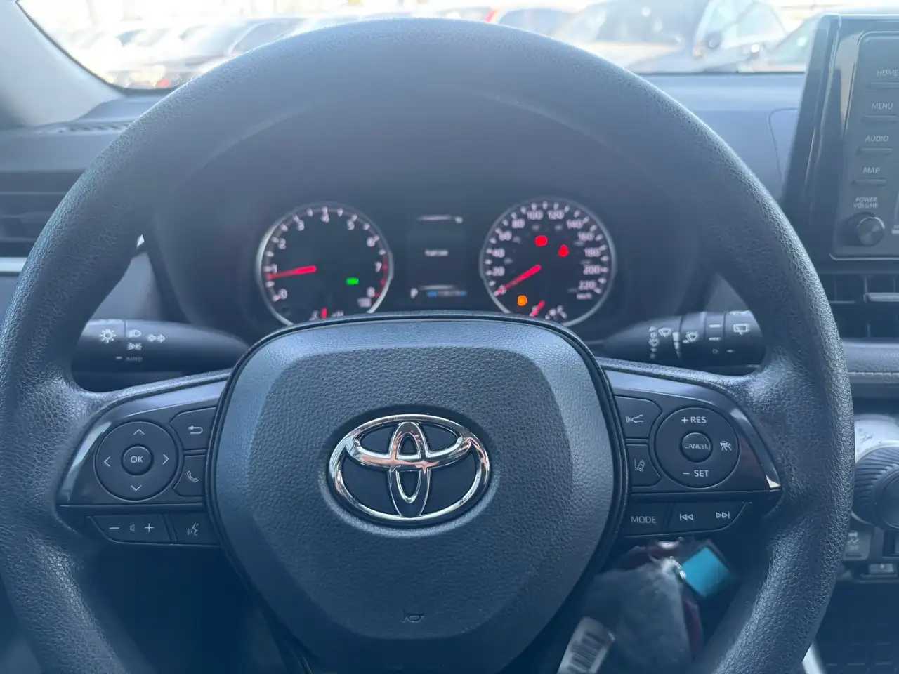 Toyota RAV 4 снимка Toyota RAV 4