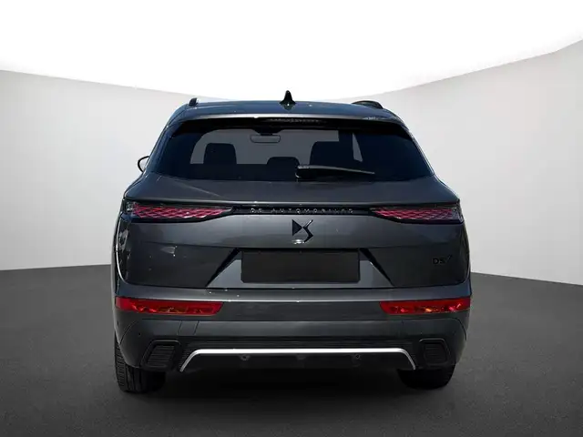 DS Automobiles DS 7 view 4