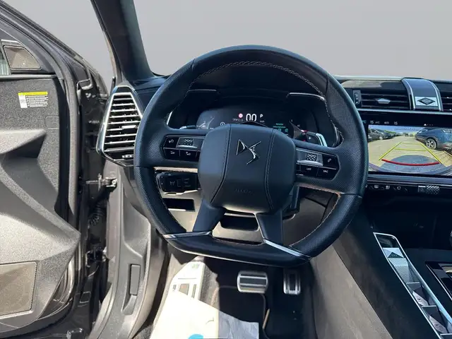 DS Automobiles DS 7 view 13