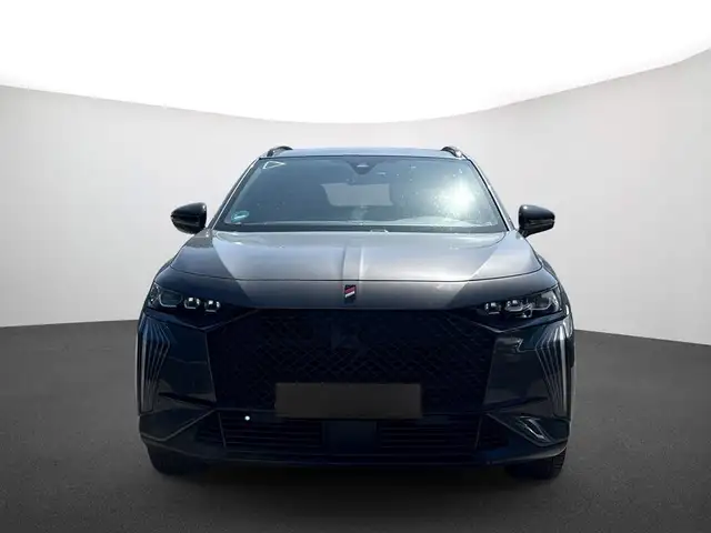 DS Automobiles DS 7 view 3