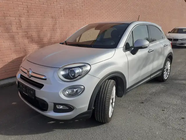 Fiat 500X Lounge 140 PS mit Navigation und Klimaautomatik