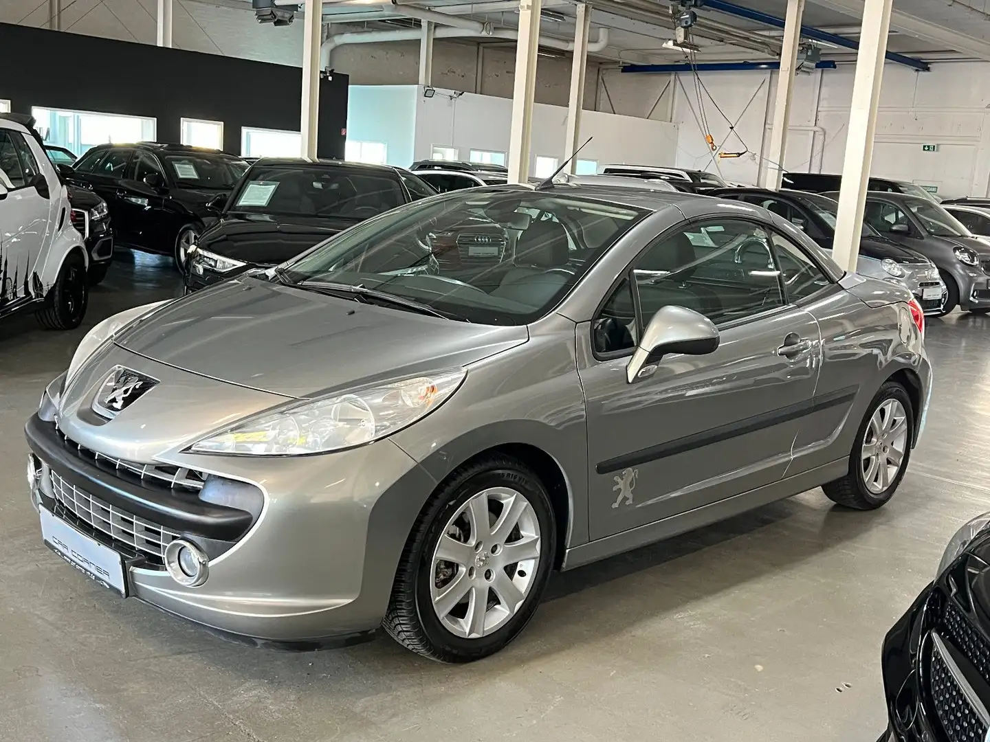 Peugeot 207 Cabrio Sport KLIMA 2.950 € NEU AN REPERATUR Grau - 1