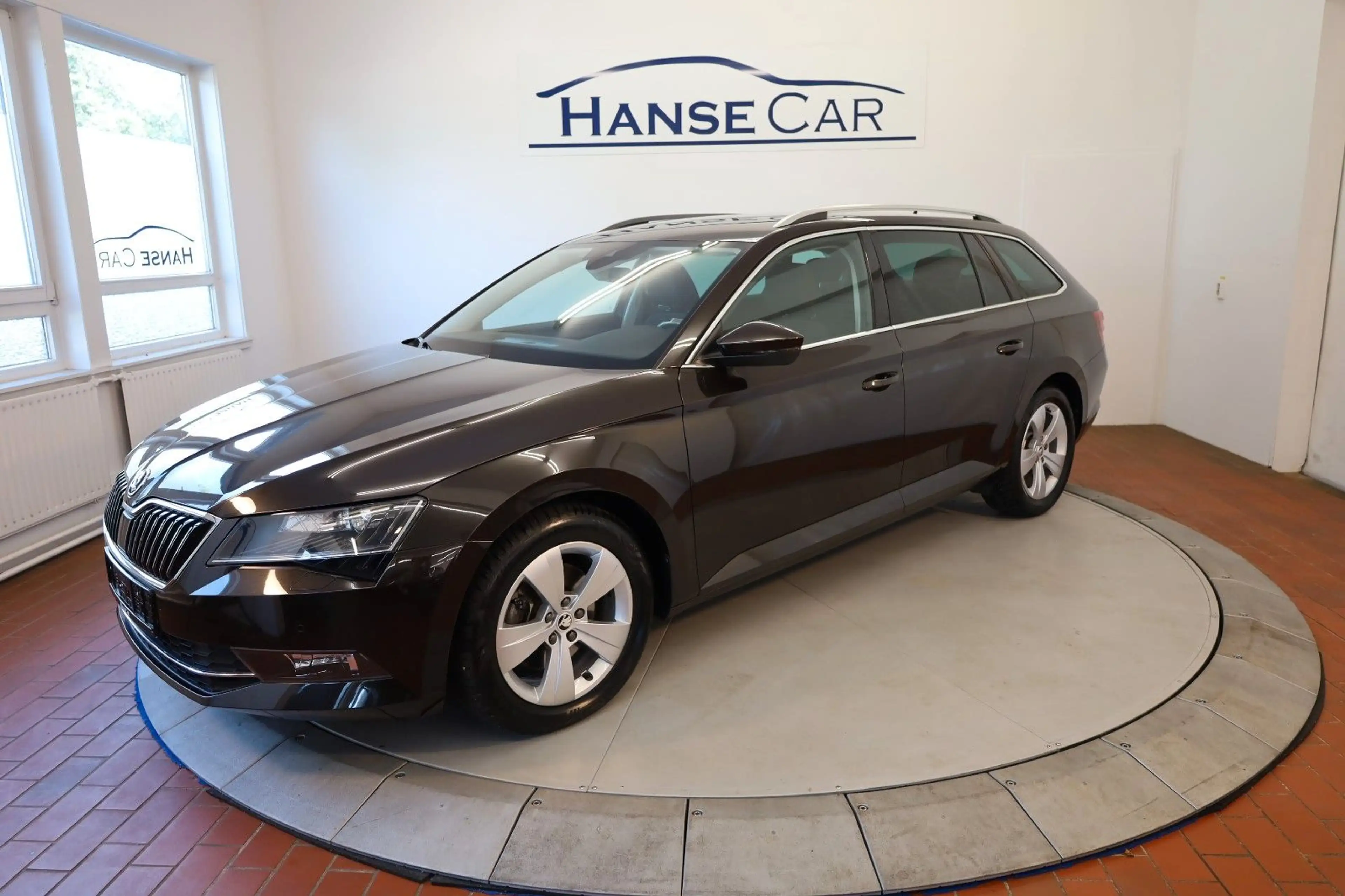Skoda Superb Combi Style/Navi/R.Kamera/ACC/Garantie ! — photo 2