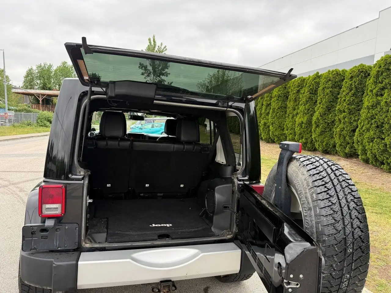 Jeep Wrangler снимка Jeep Wrangler
