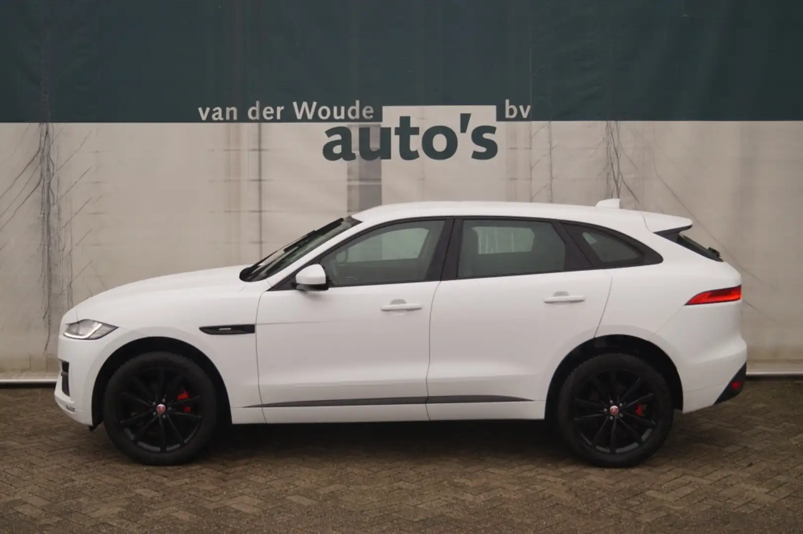 Jaguar F-Pace 2.0d 180pk Automaat AWD R-Sport Business Pack Wit - 1