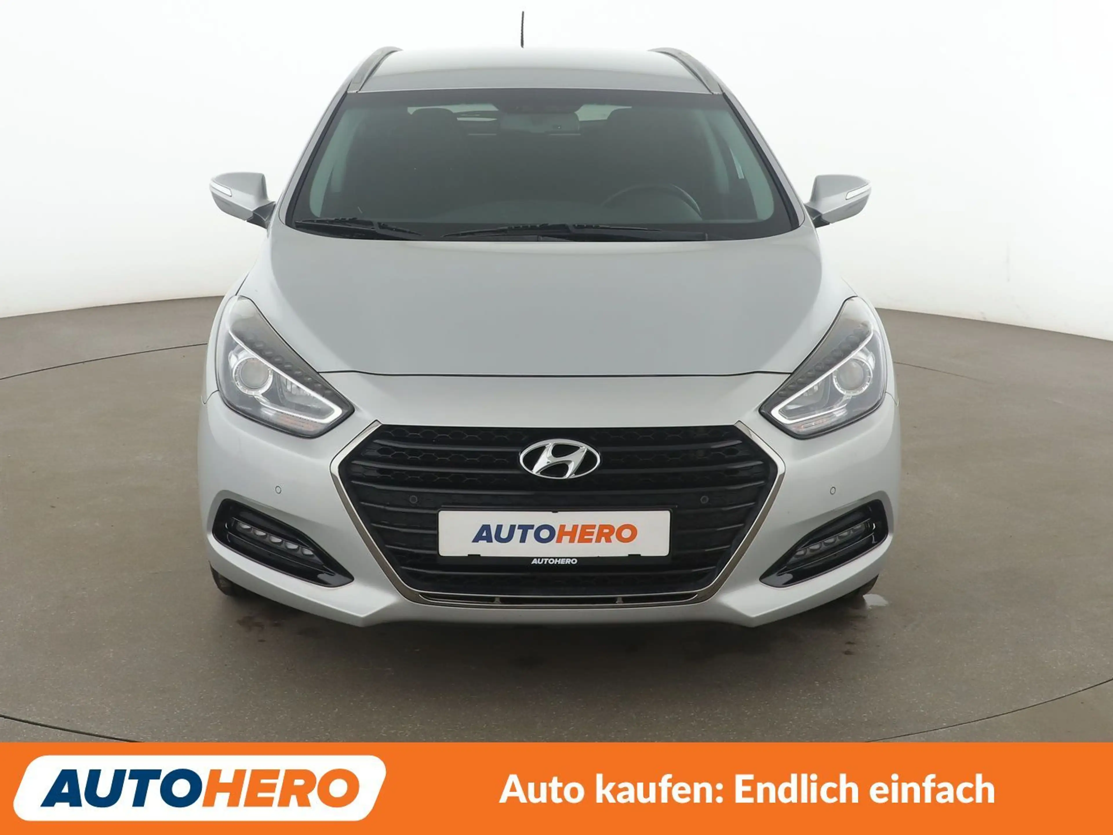 Hyundai i40 1.6 Trend Blue*TEMPO*PDC*SHZ*KLIMA*GARANTIE* — photo 9