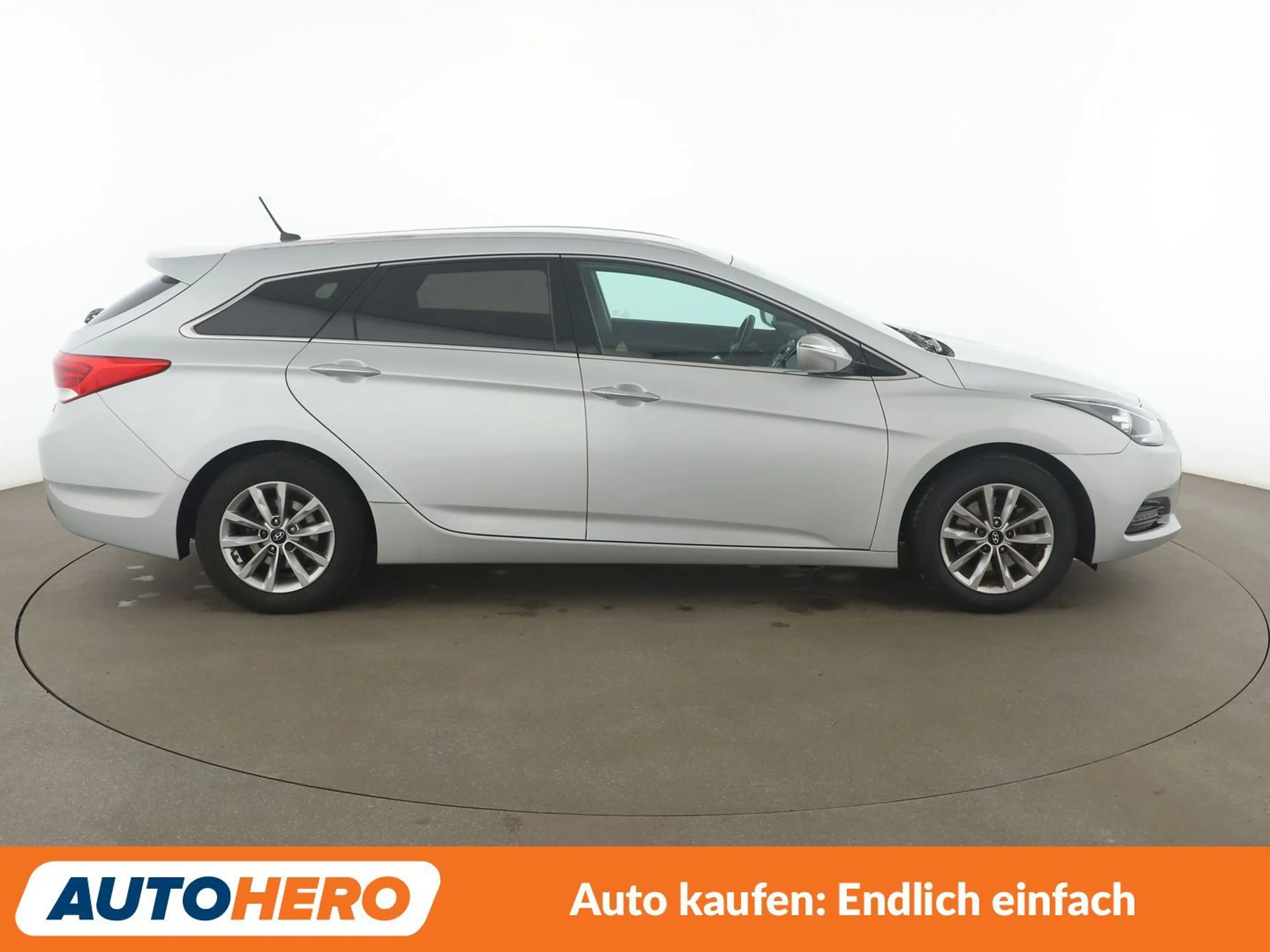 Hyundai i40 1.6 Trend Blue*TEMPO*PDC*SHZ*KLIMA*GARANTIE* — photo 7