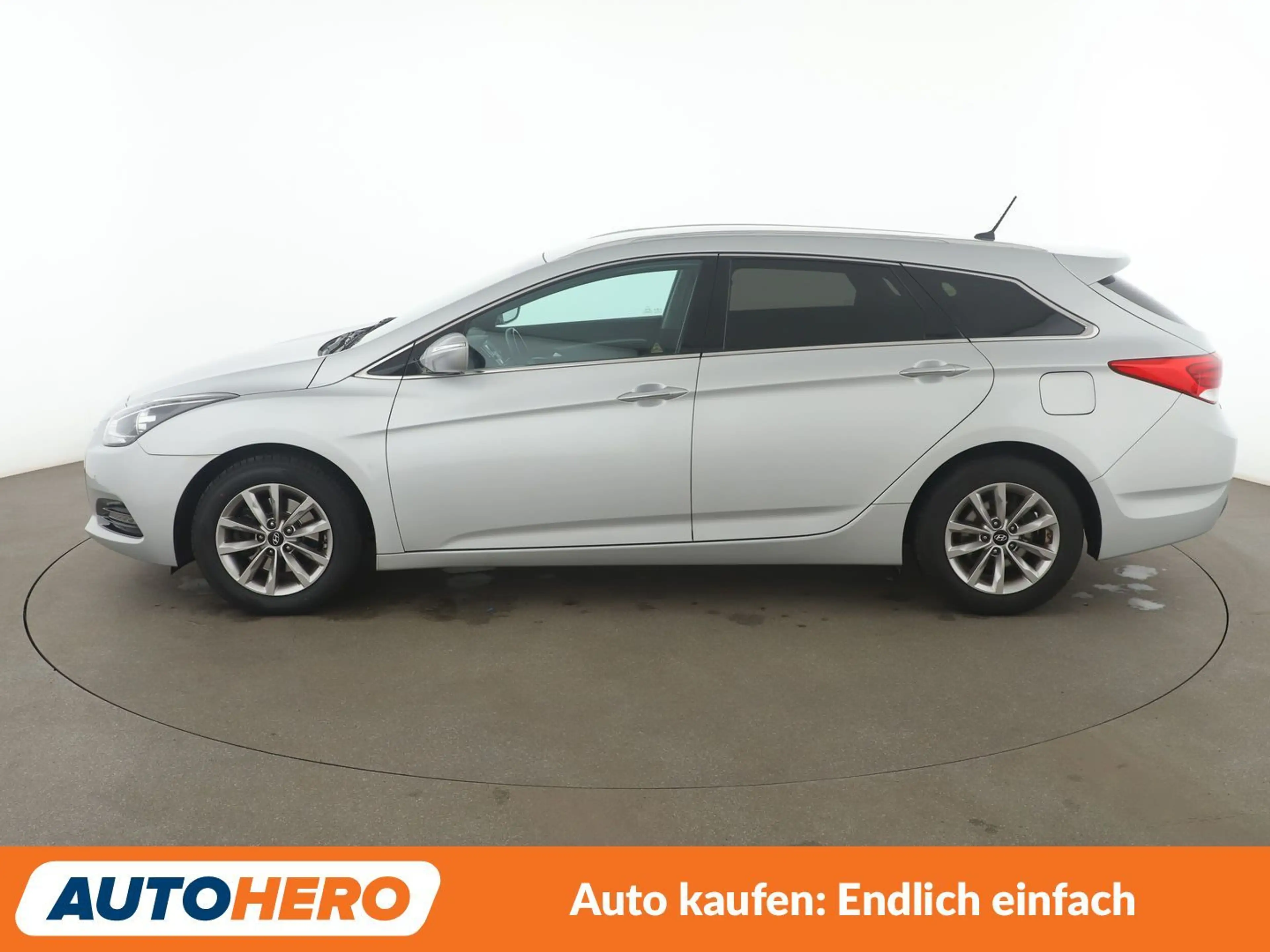 Hyundai i40 1.6 Trend Blue*TEMPO*PDC*SHZ*KLIMA*GARANTIE* — photo 3